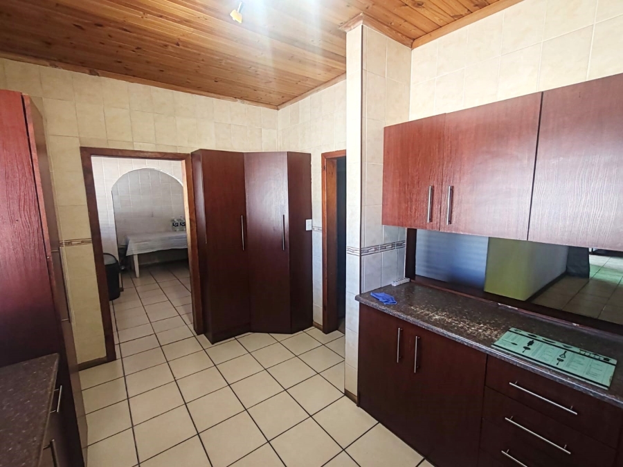 4 Bedroom Property for Sale in Heuwelkruin Eastern Cape